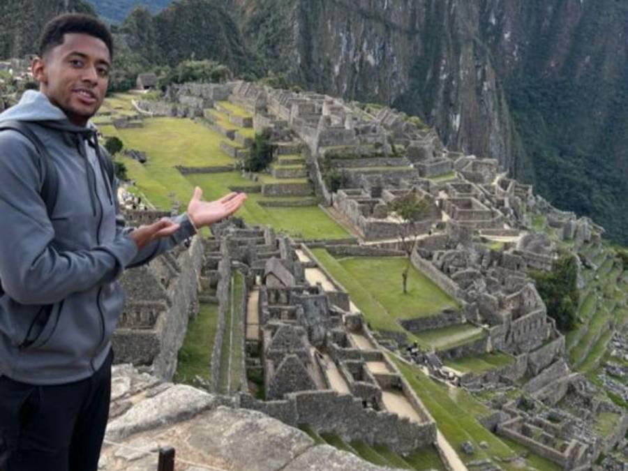 Choco Lozano y sus polémicas vacaciones con su bella novia tras no aceptar la convocatoria de Honduras para Copa Oro