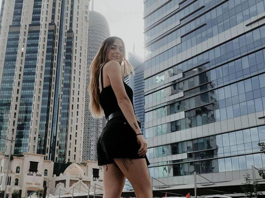 Periodista termina relación con ex futbolista e influencer quiere conquistarla: “Tus ojos me recuerdan la época dorada del Barça”