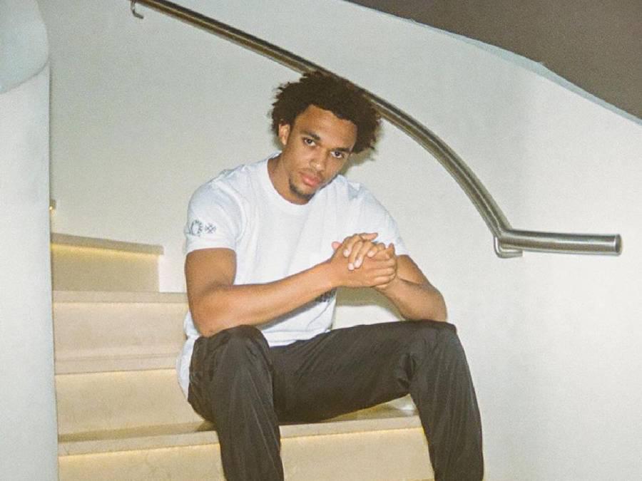 El calvario que vive futbolista del Liverpool por recibir acoso de una mujer: “Envía fotos obscenas”