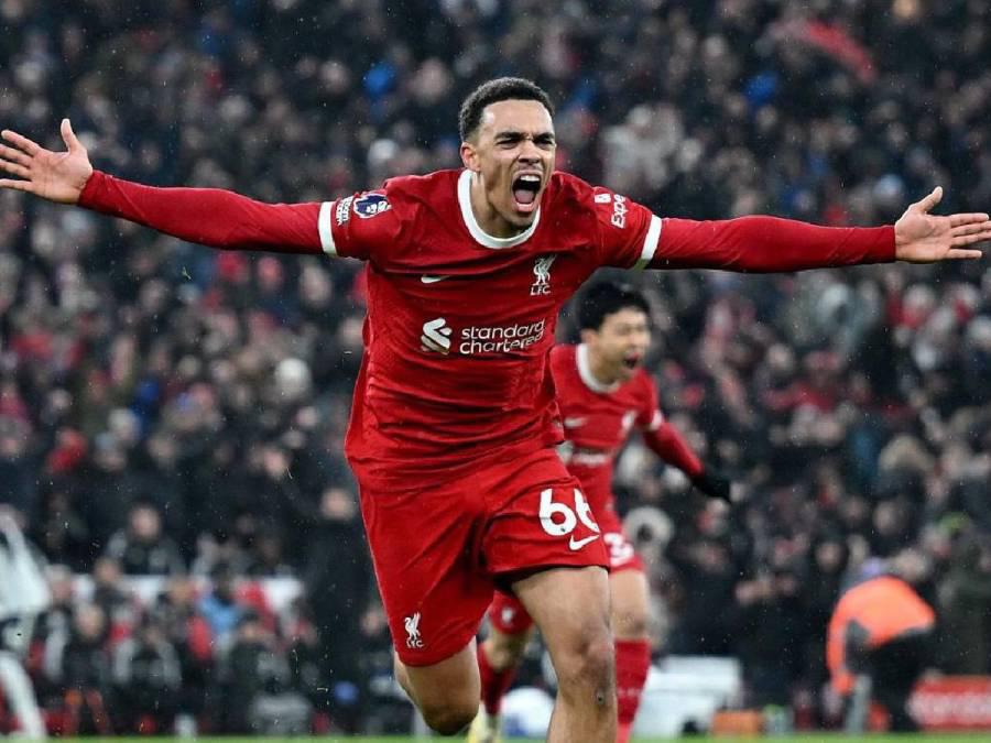 El calvario que vive futbolista del Liverpool por recibir acoso de una mujer: “Envía fotos obscenas”