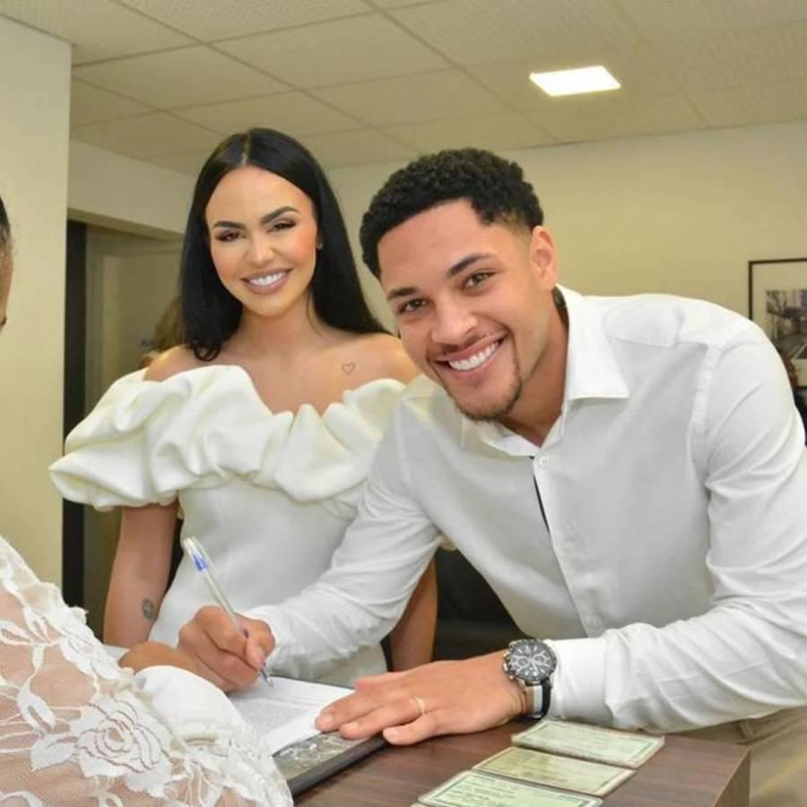 Modelo le pide el divorcio a futbolista del Barcelona y hace impactantes revelaciones: “En tu propia casa...”