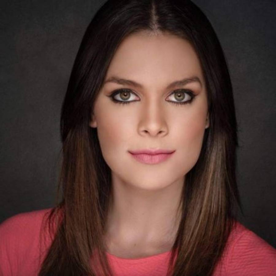 Jennifer Segura, la hermosa periodista tica aficionada al equipo del 'Ro-Ro'