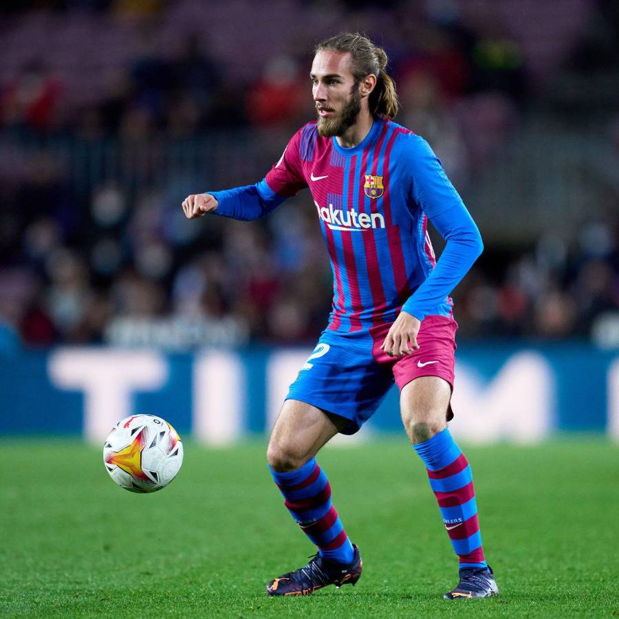 Los 12 jugadores que van a salir del Barcelona en breve: Uno ya está en Londres y a otro solo le falta la firma