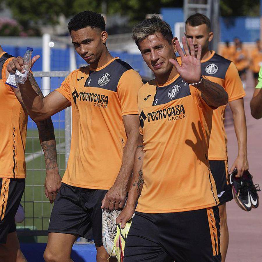 Así fue el primer entrenamiento del “Choco” Lozano con el Getafe y se conoce ya el nuevo número que usará en España