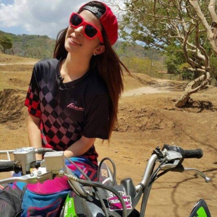 Pamela Guzmán, la tica que acelera a fondo motores y corazones