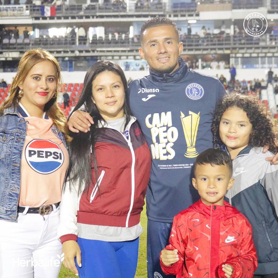 Esposas, novias y familiares, así celebraron los seres más queridos de los futbolistas campeones con Motagua