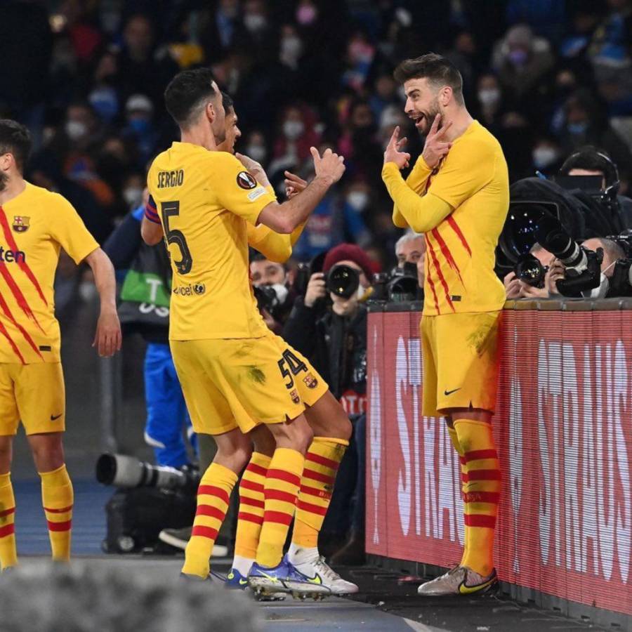 Piqué se disfraza de ‘9’, el mensaje por el conflicto Rusia-Ucrania y Puyol sorprende con su revelación en el Barcelona-Napoli