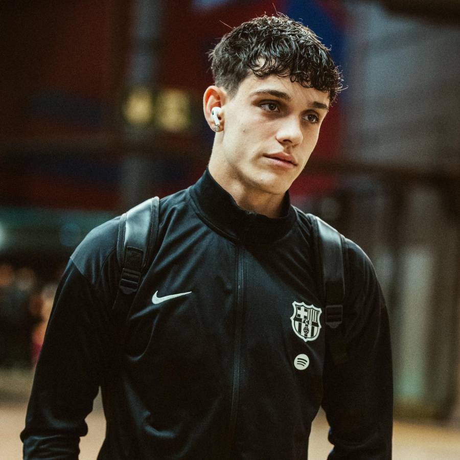 Hansi Flick ordena que echen a tres jugadores del Barcelona por este motivo y toma decisión con Marc Casadó ¿Se va Ter Stegen?