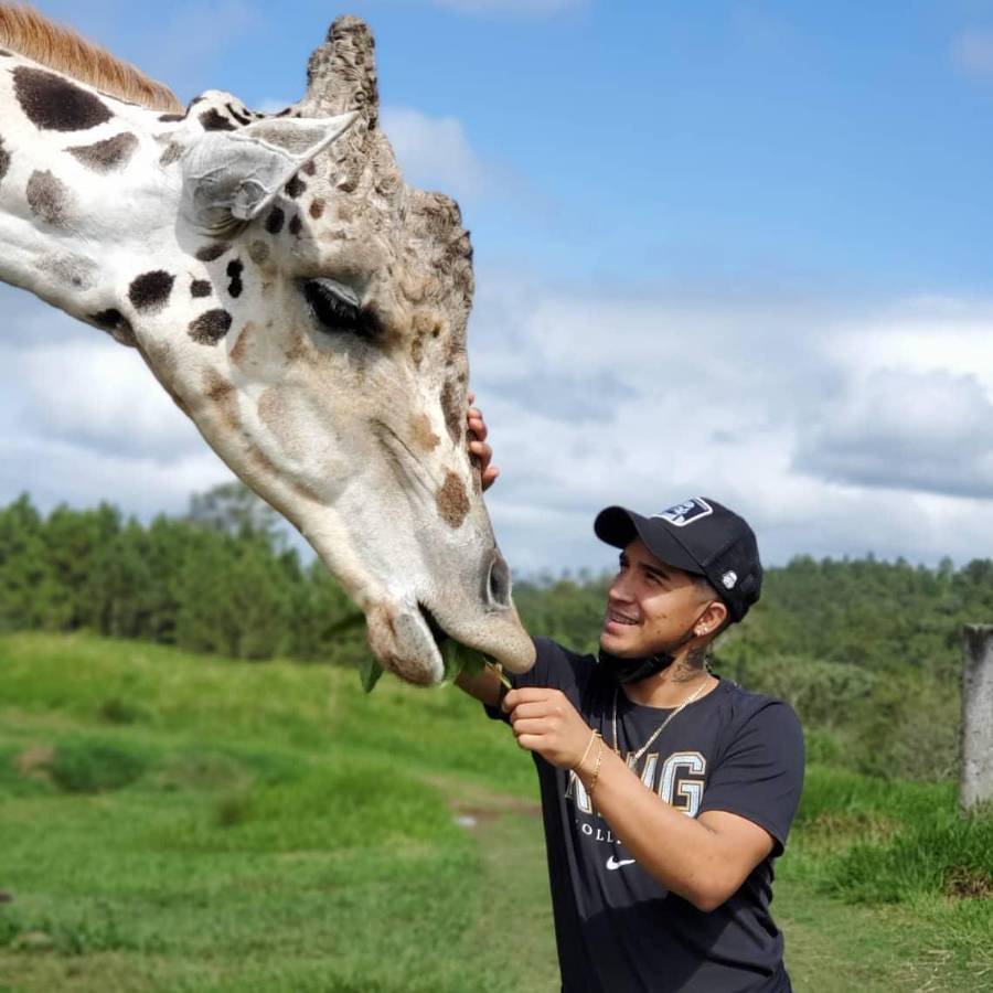 Michaell Chirinos, el álbum más personal del primer hondureño nominado al premio Puskas del The Best 2024