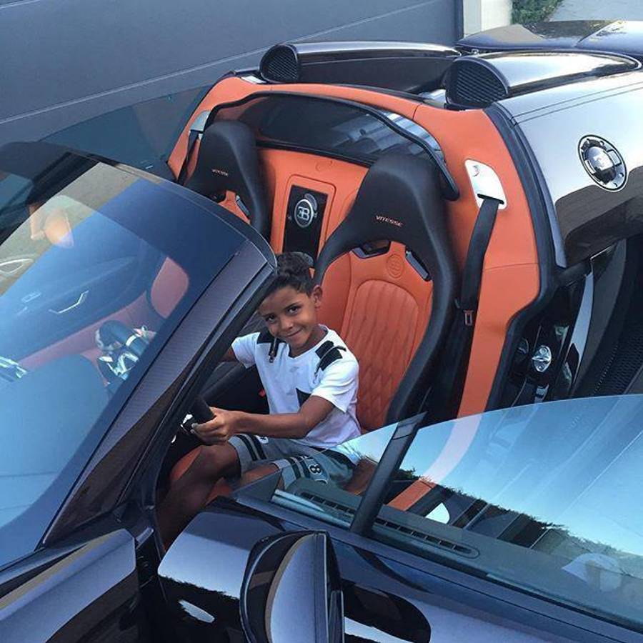 ¡Muestran el garaje completo! Así es la impresionante colección de autos de Cristiano Ronaldo: Los tiene todos