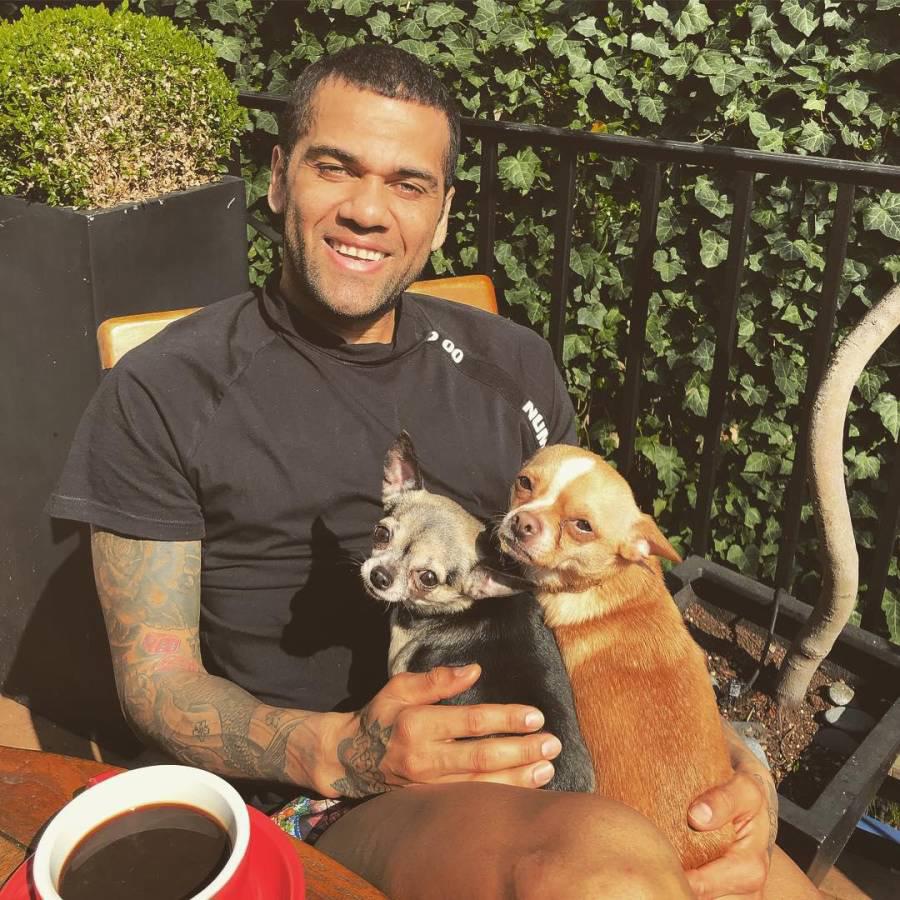 Así es la nueva vida de Dani Alves: borró su Instagram y tiene otro trabajo tras salir de la cárcel