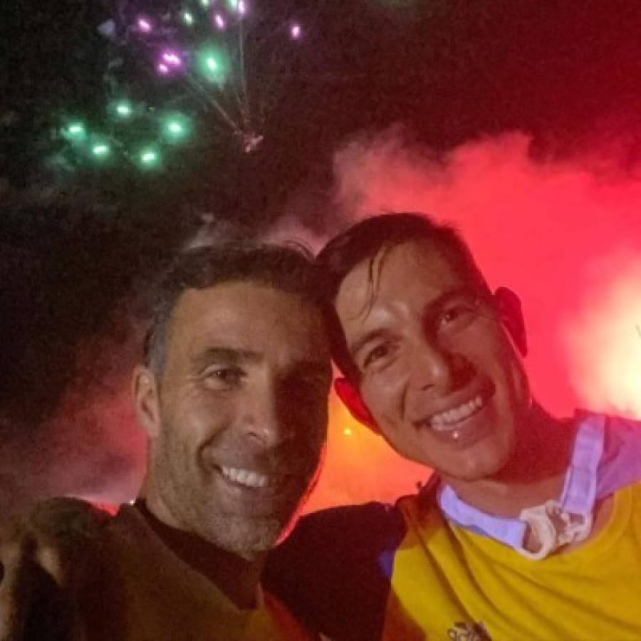 ¡A Primera oé! Las imágenes del eufórico festejo del Cádiz del Choco tras sellar el ascenso