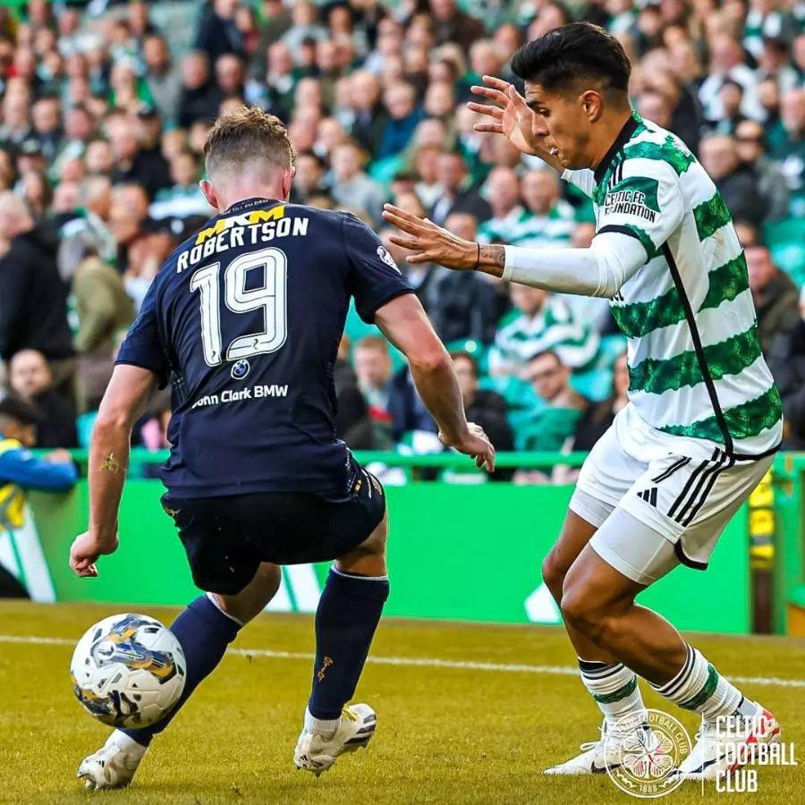 Así fue el debut del hondureño Luis Palma con el Celtic en la Liga de Escocia; con el dorsal “7” y el saludo de Brendan Rodgers