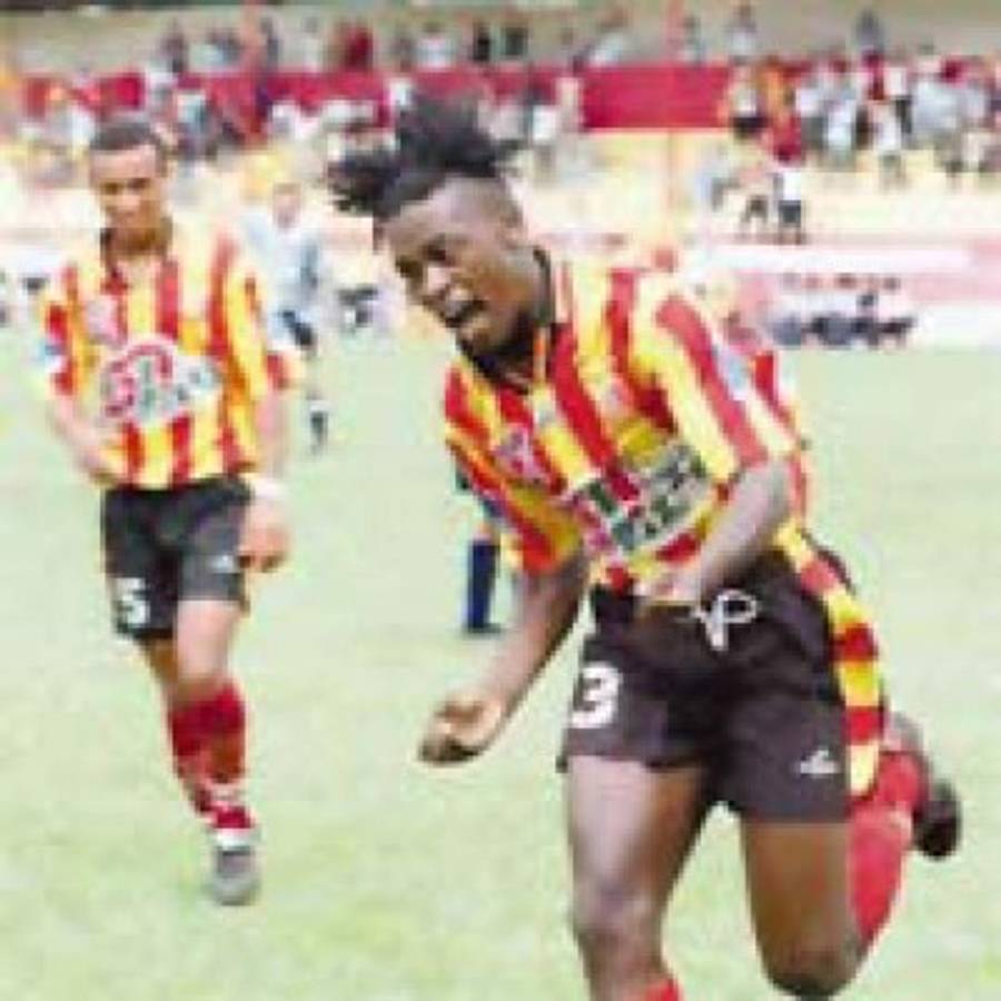 Los jugadores y entrenadores que han llegado a Costa Rica de países impensados