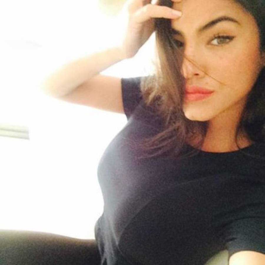 ¡22 menos! La novia de infarto de una exfutbolista francés de 51 años