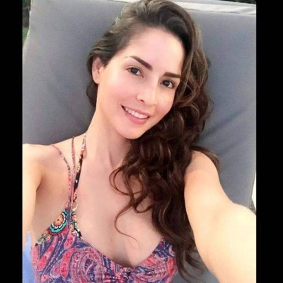 FOTOS: Carmen Villalobos, la sexy aficionada de la selección de Colombia