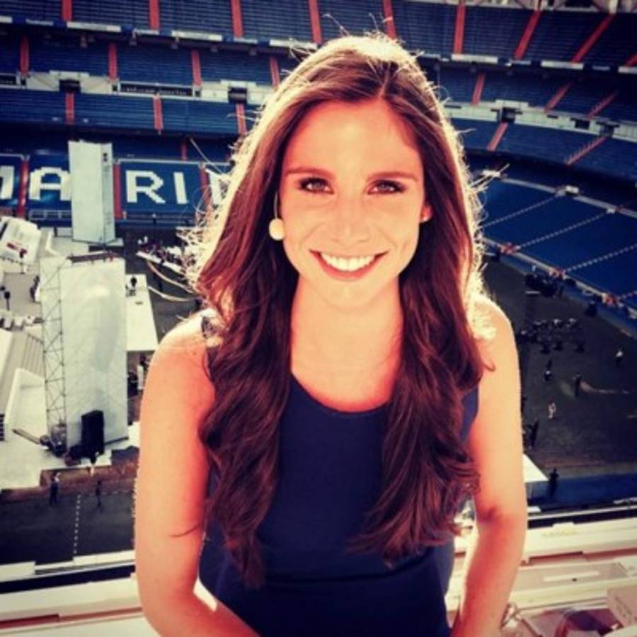 Lucía Villalón, la hermosa periodista que le robó el corazón al Chicharito  
