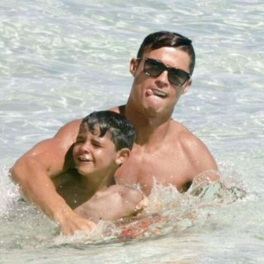 Fotos: Cristiano Ronaldo disfruta de sus vacaciones junto a su hijo