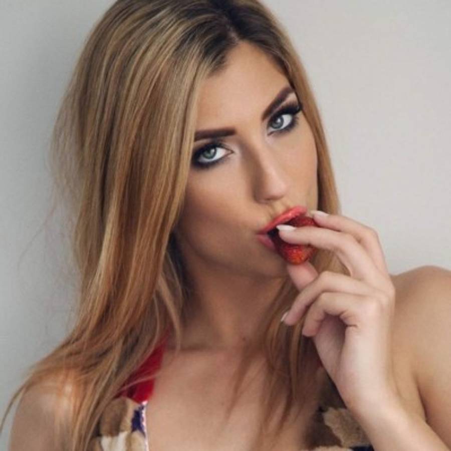 Estrella del cine para adultos reveló que les dio servicio a tres jugadores del Manchester United y uno le quedó debiendo 200 euros