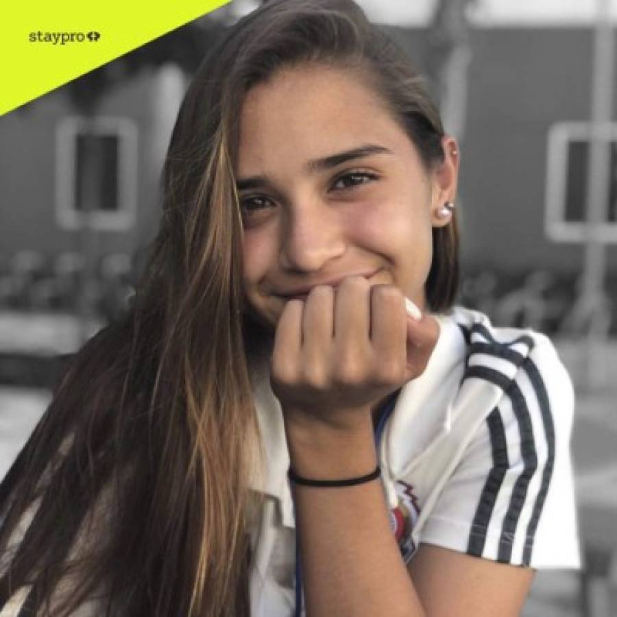 Hija de ex seleccionado mexicano deja el modelaje para ser futbolista profesional en su país