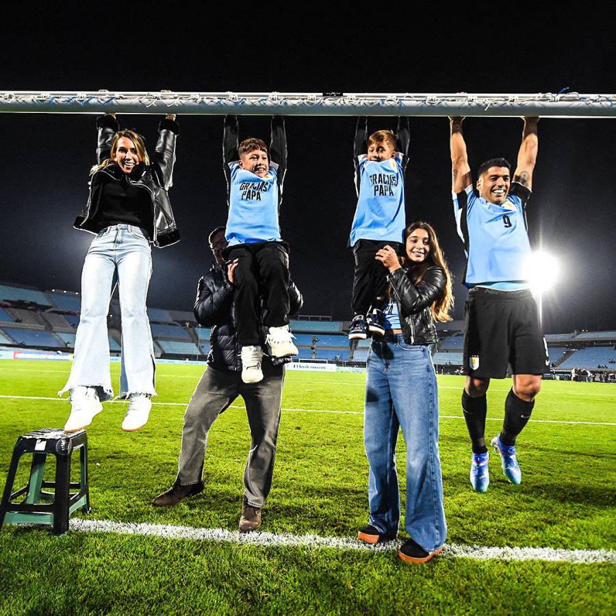 Así se despidió Luis Suárez de Uruguay y la aparición de Messi en el Centenario: “Hola, gordo...”