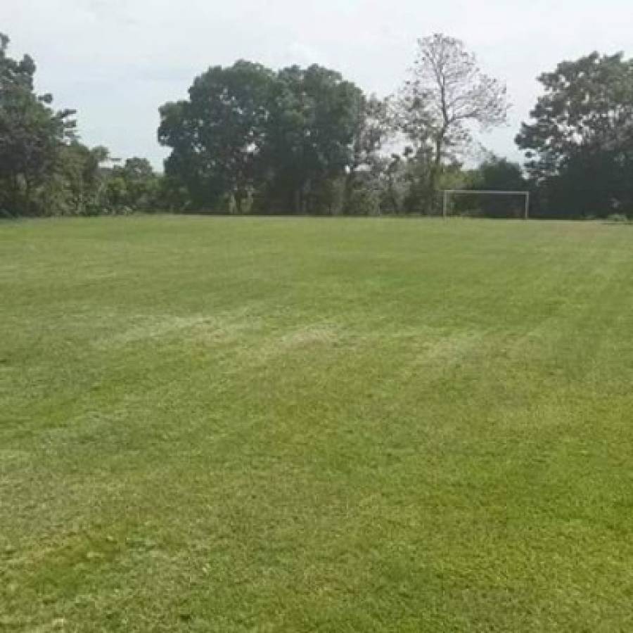 Honduras: Las bonitas canchas donde se juega fútbol burocrático