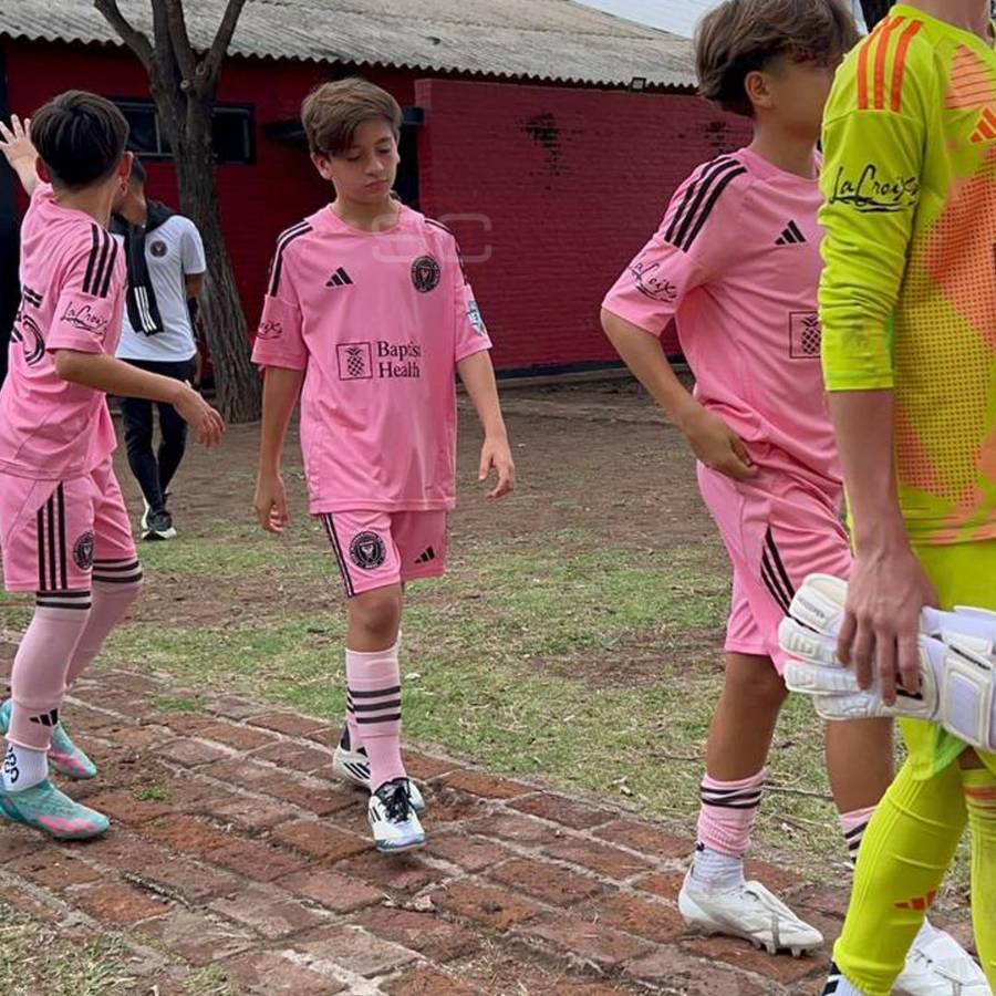 Antonela Roccuzzo y Thiago Messi causan locura en su estadía por Rosario ¿qué pasó con Leo Messi?