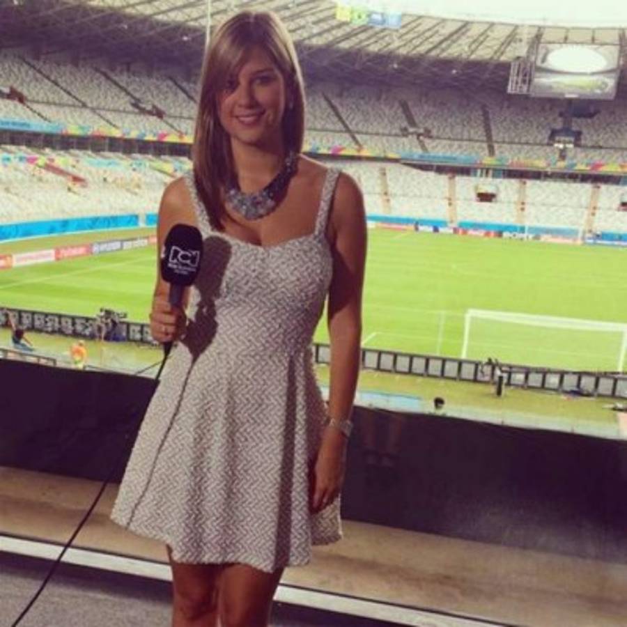 Andrea Guerrero, la bella periodista que se emocionó al entrevistar a James Rodríguez