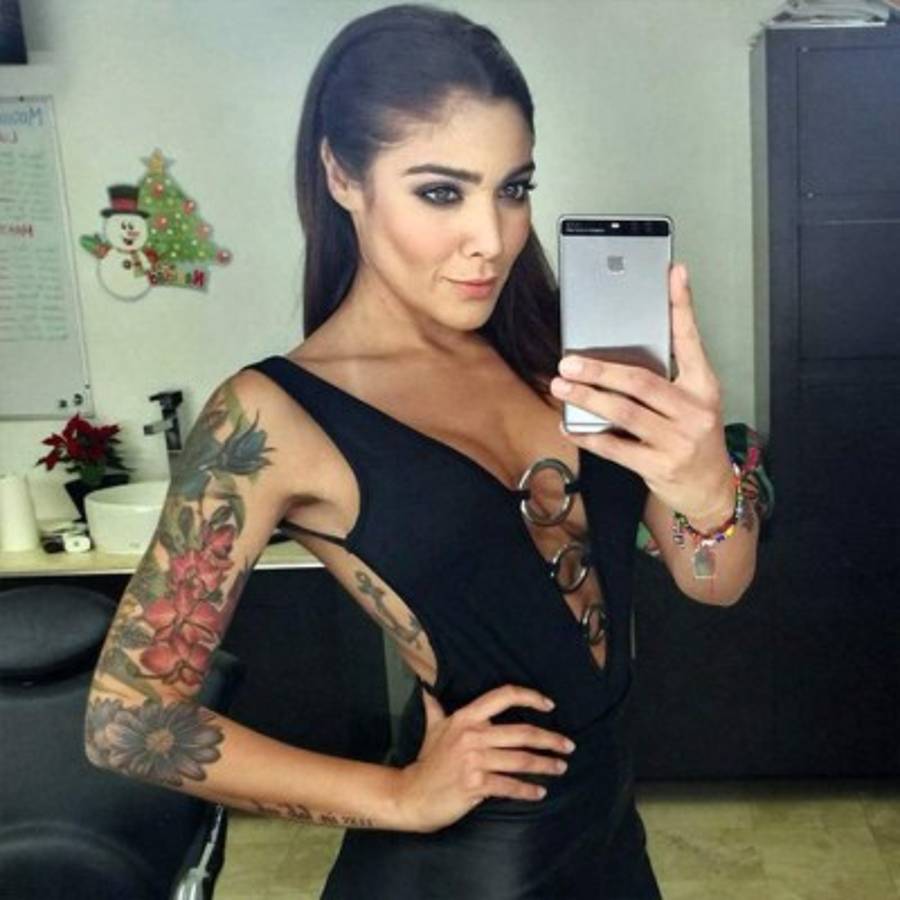 Así de sexy es la colombiana Érika Fernández de Fox Sports