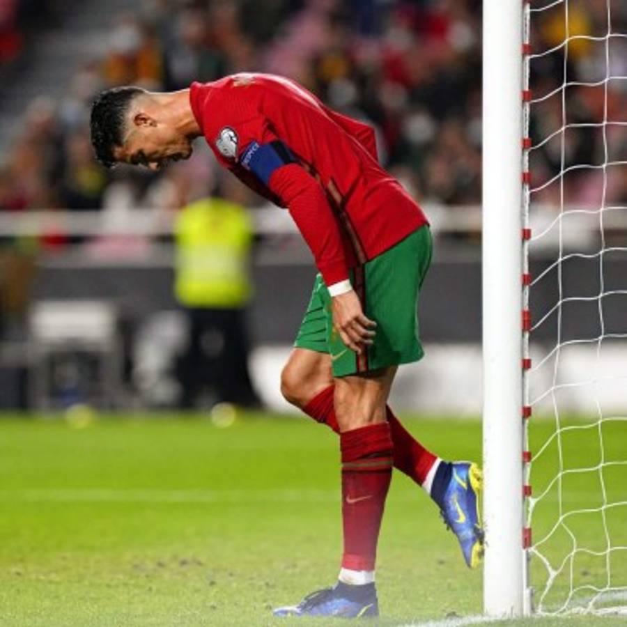 Está hundido: La frustración de Cristiano Ronaldo tras ser enviado al repechaje con Portugal; Serbia silenció Lisboa