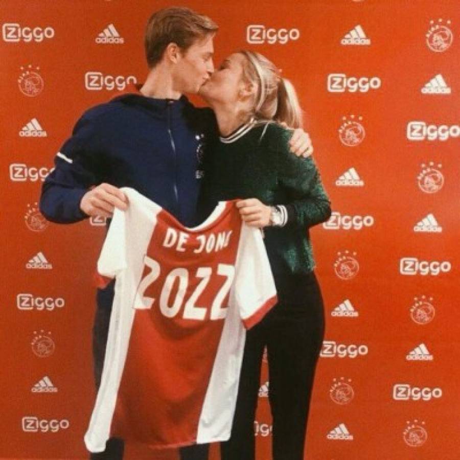 SEXY: Ella es Mikky Kiemeney, la novia del futbolista Frankie de Jong