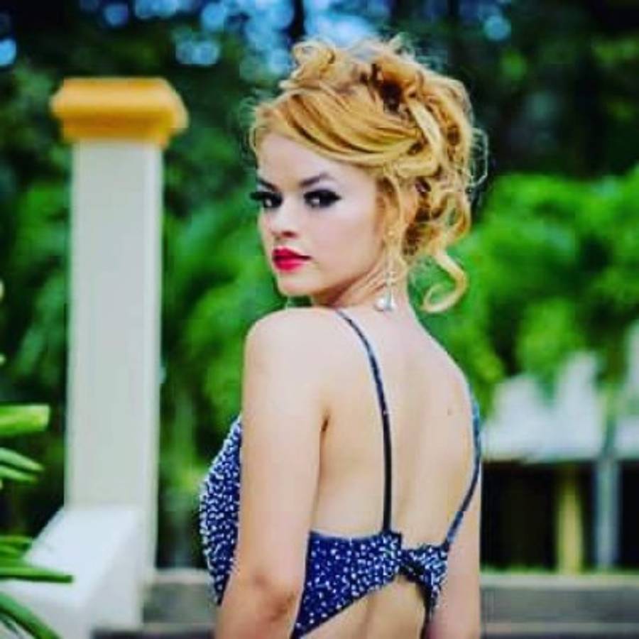 Así es Kristel Salcedo la sexi seguidora del Olimpia de Honduras