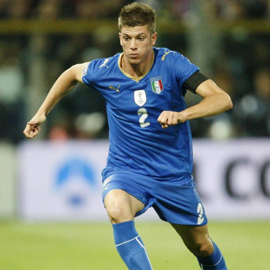 Mourinho lo hizo debutar, lo ganó todo con el Inter y sorprende con el retiro a sus 31 años: ‘‘Ya no tengo rodillas’’