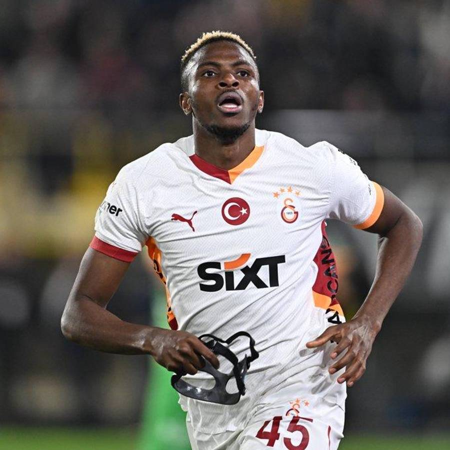 Hansi Flick se carga a figura del Barcelona y el anuncio de Cristiano Ronaldo; bomba en Arabia Saudita