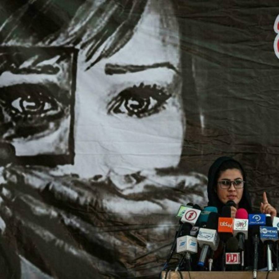 Impedimentos inhumanos: Las 29 desgarradoras prohibiciones de los Talibanes a las mujeres en Afganistán