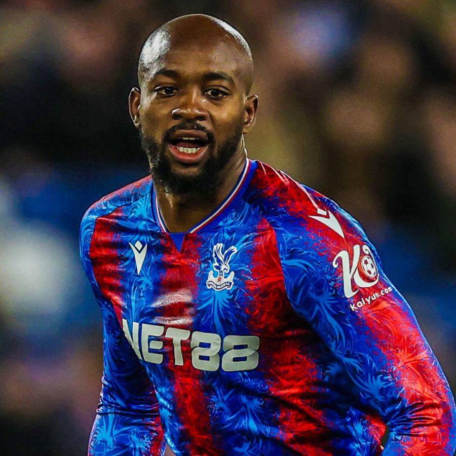 “Déjenlo morir”: sufrió una patada de lucha libre en plena FA Cup, este es su estado de salud y los horribles cantos