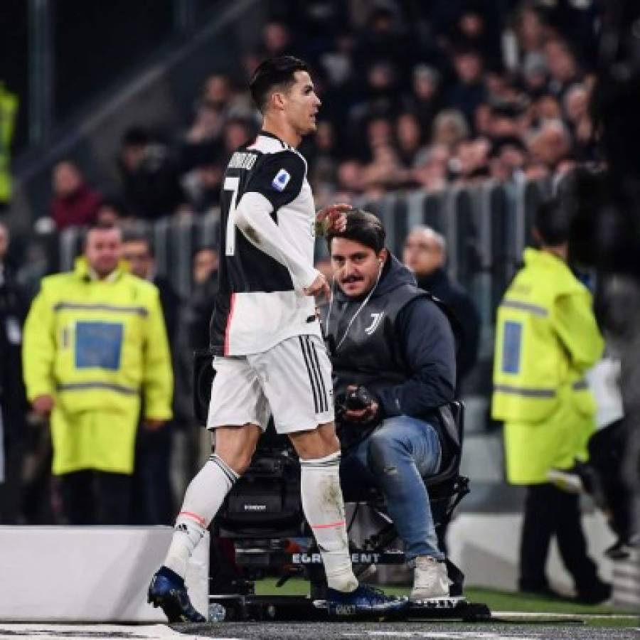 Directo al vestuario: Sarri sacó otra vez a Cristiano Ronaldo y se fue molesto de la cancha