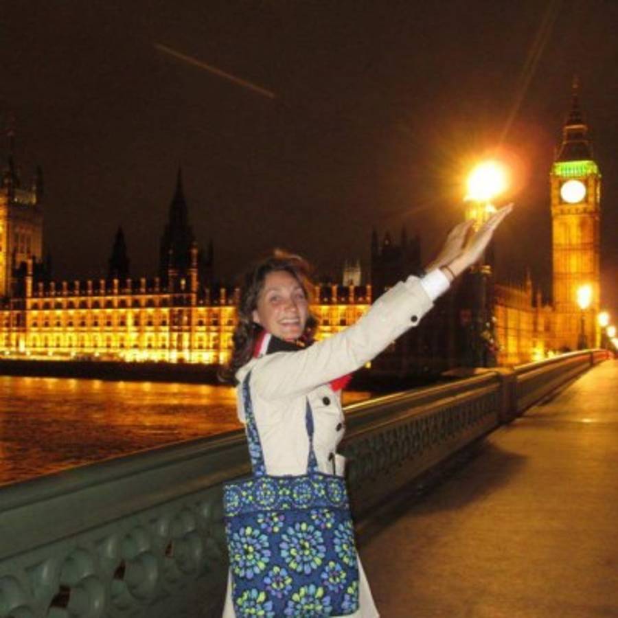 Así es Kathryn Nesbitt, la guapa árbitra que estuvo en el Olimpia - Comunicaciones de la Concacaf League