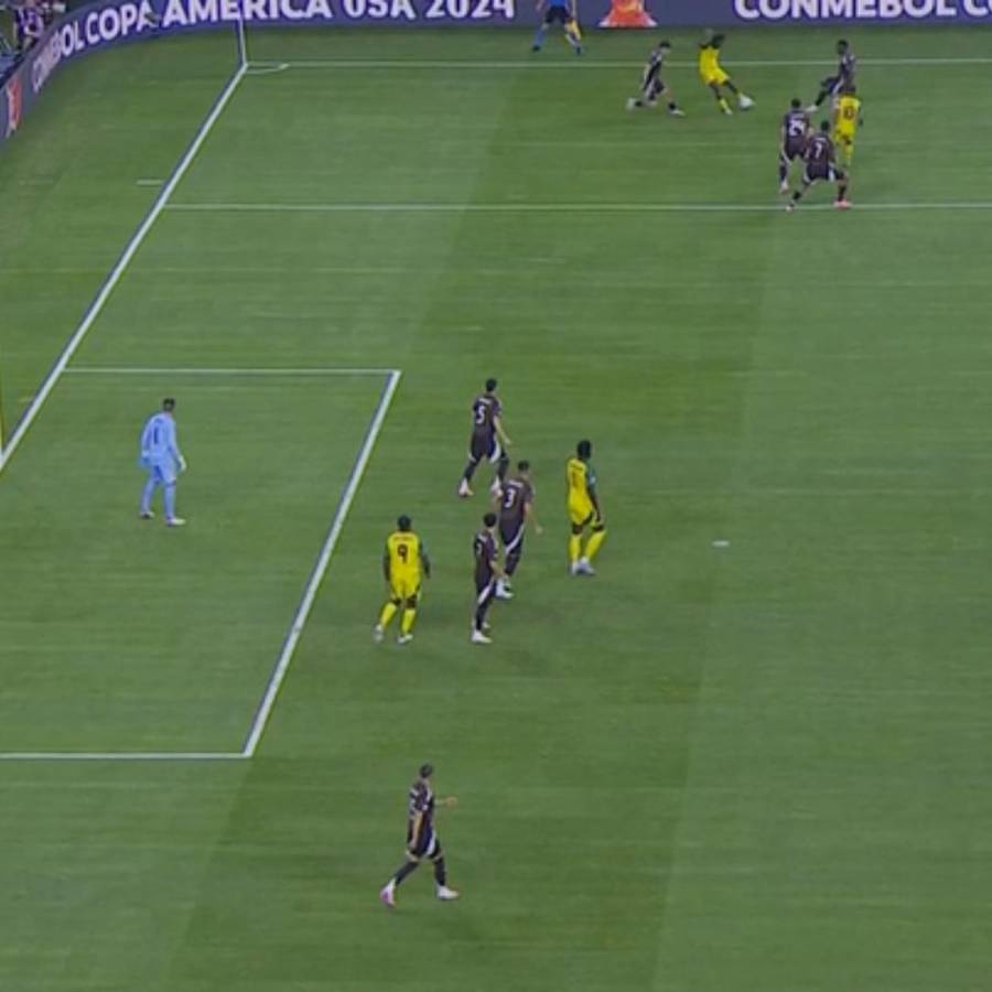 Sufrió fuerte lesión y llorando dijo ‘adiós’ a la Copa América; el VAR ayudó a México y el extraño detalle del que nadie se percató