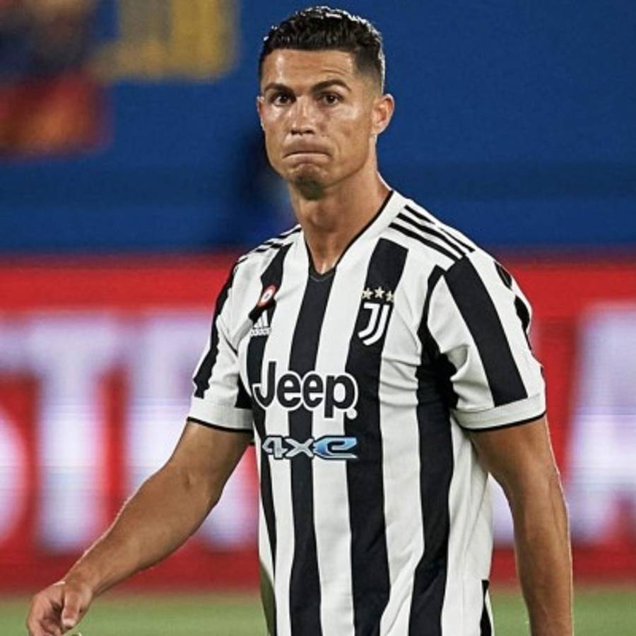 Abandona la premiación del Barcelona tras ser abucheado, los gestos de Cristiano y así fue captada Shakira