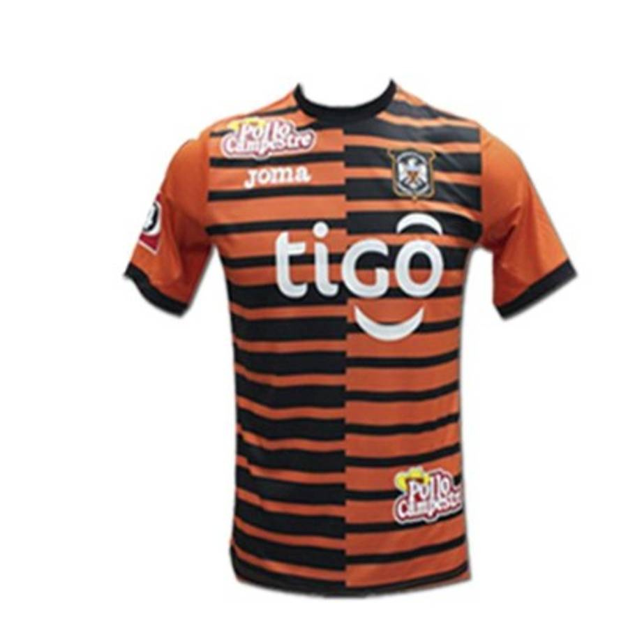 Especial: Las camisetas más raras y llamativas de clubes centroamericanos