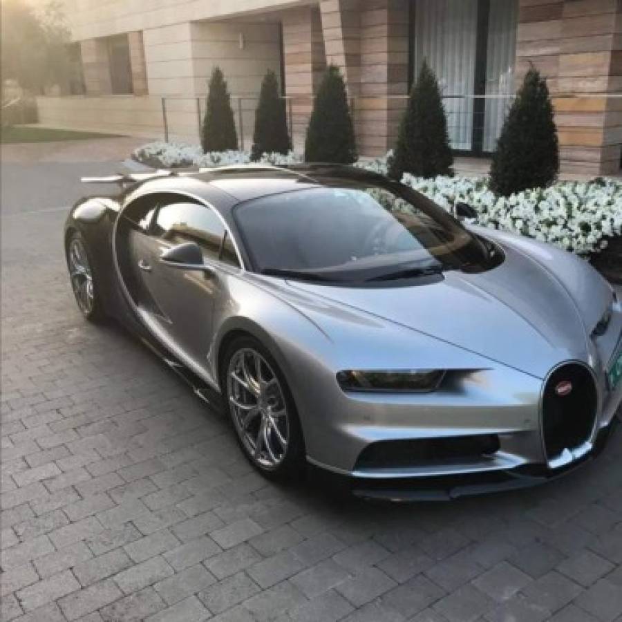 La impresionante colección de autos de CR7 y su nuevo capricho ¡un Bugatti de 8 millones de dólares!