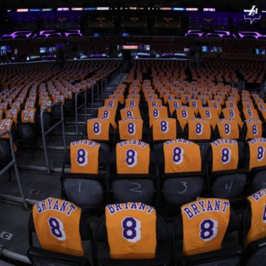 Así fue el homenaje de Los Ángeles Lakers a Kobe Bryant en juego de NBA