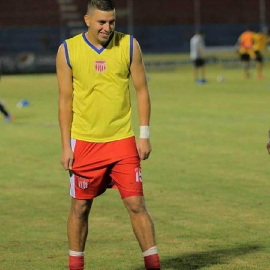 MERCADO: Hondureño iría a Inglaterra y este club no descarta a Rony Martínez