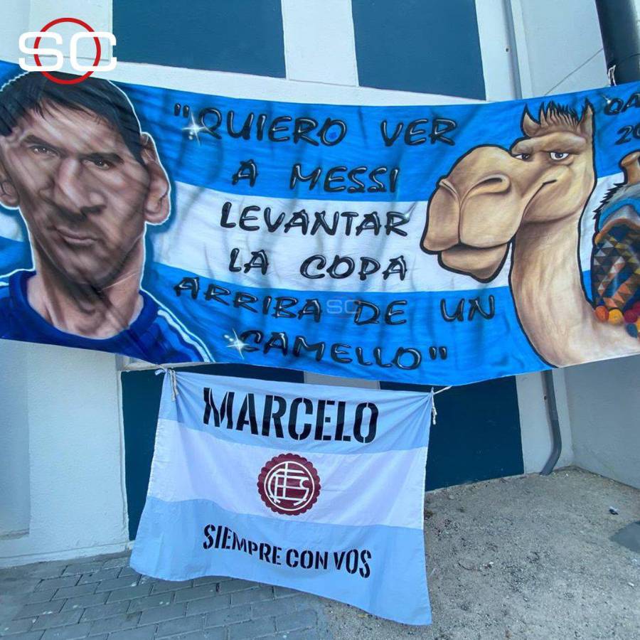 ¡Vibrante previa! Un mono predijo el ganador del Argentina - Croacia y vuelan la camiseta más grande del mundo