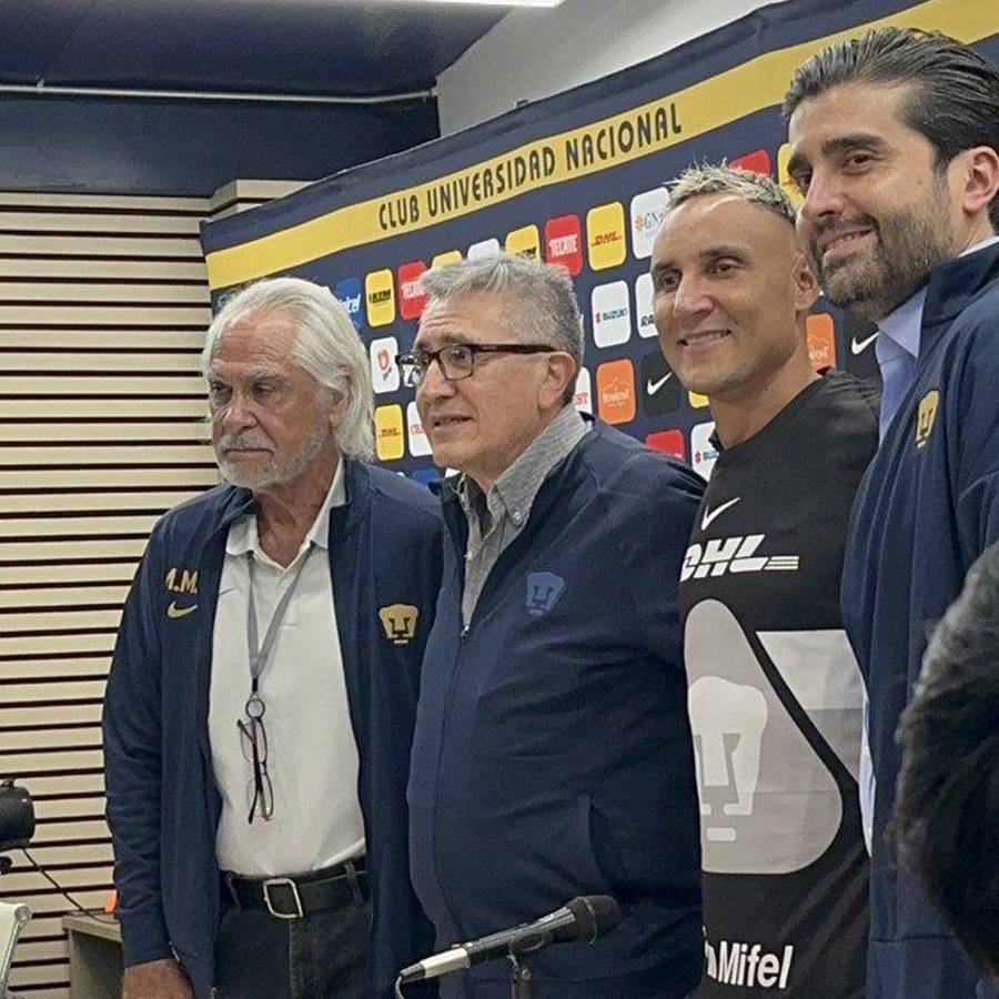 Keylor Navas se gana a la afición de Pumas en su presentación: esto dijo de los errores de Parra y, ¿cuándo debutará en Liga MX?