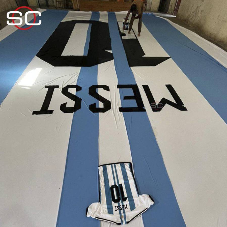 ¡Vibrante previa! Un mono predijo el ganador del Argentina - Croacia y vuelan la camiseta más grande del mundo