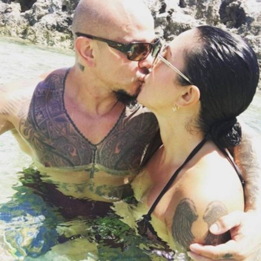 Sin máscara: Rey Mysterio muestra su cara oculta por amor y sorprende a los fanáticos de la WWE