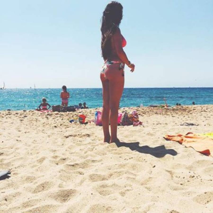 La bella Adriana Pozueco, novia de Theo Hernández, disfruta de Abu Dhabi