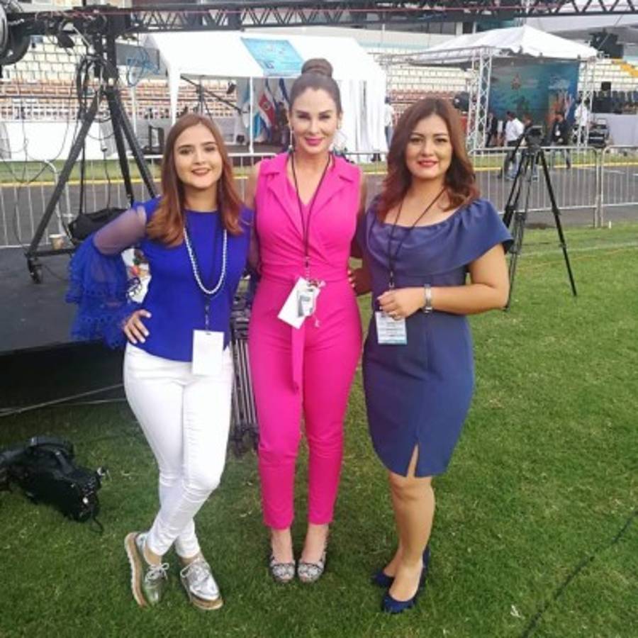 Las bellas presentadoras de TV que engalanaron este 15 de septiembre